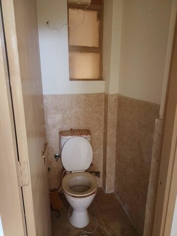 Attached Bathroom in 2 BHK Apartment at Phoolbagan – for Rent