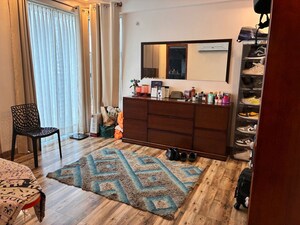 Living Room in 3.5 BHK Apartment at Parsvnath Exotica, Sector 53 – for Rent
