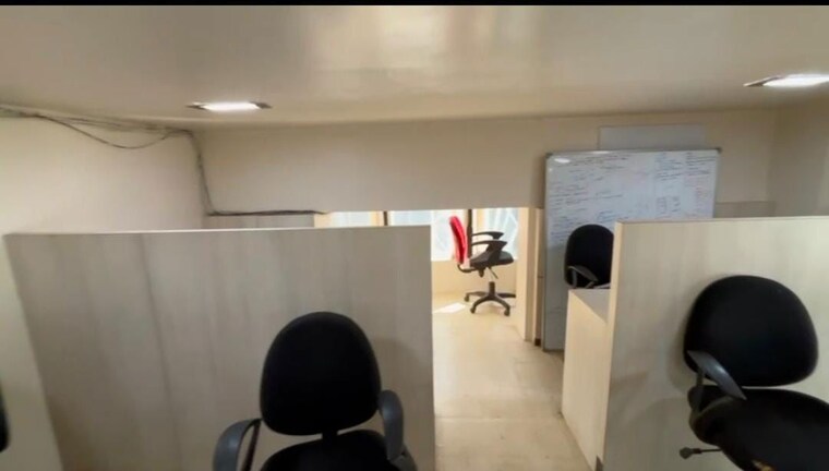 Team Area, crystal-paradise Commercial Office Space 1000 Sq.Ft. In Andheri West Mumbai 9772163