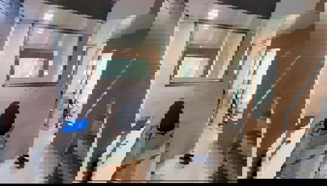 Office Space For Rent in Crystal Paradise