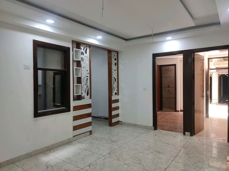 Room, sunshine-apartments-sector-73 4 Bedroom 1700 Sq.Ft. Builder Floor In Sector 73 Noida 9772300