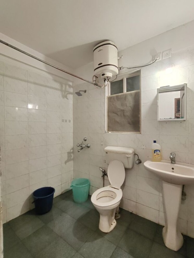 Bathroom, puravankara-purva-fairmont 3 Bedroom 1610 Sq.Ft. Apartment In Hsr Layout Bangalore 9772304