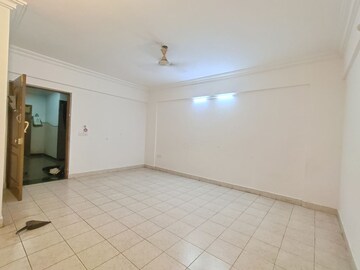 Room in 3 BHK Apartment at Puravankara Purva Fairmont, Hsr Layout – for Rent