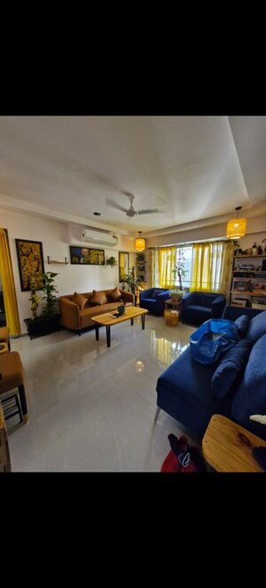2.5 BHK Apartment For Rent in Paramount Delux Mahal, Bandra West