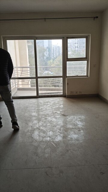 Room in 3 BHK Apartment at BPTP Princess Park, Sector 86 – for Sale