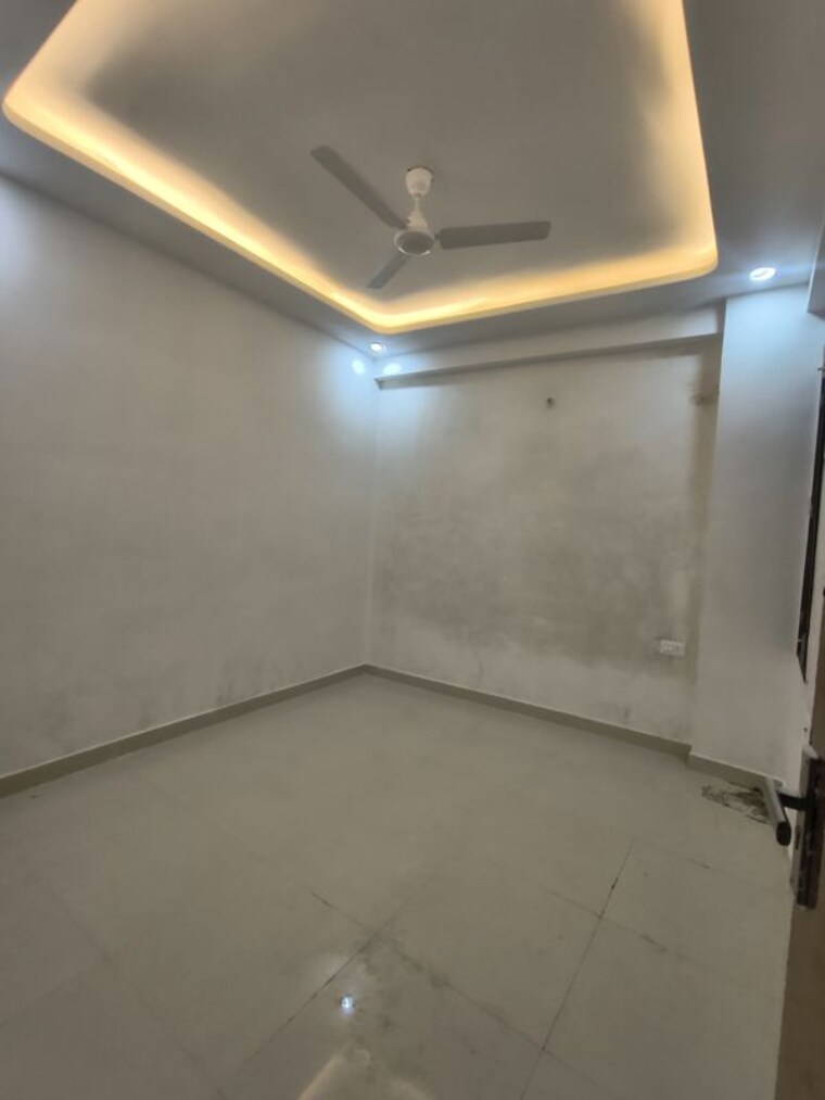 Room, green-home 4 Bedroom 1700 Sq.Ft. Builder Floor In Sector 73 Noida 9772357