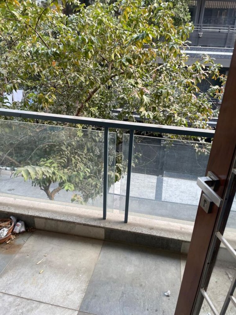 Balcony, saket 3 Bedroom 200 Sq.Yd. Builder Floor In Saket Delhi 9772361