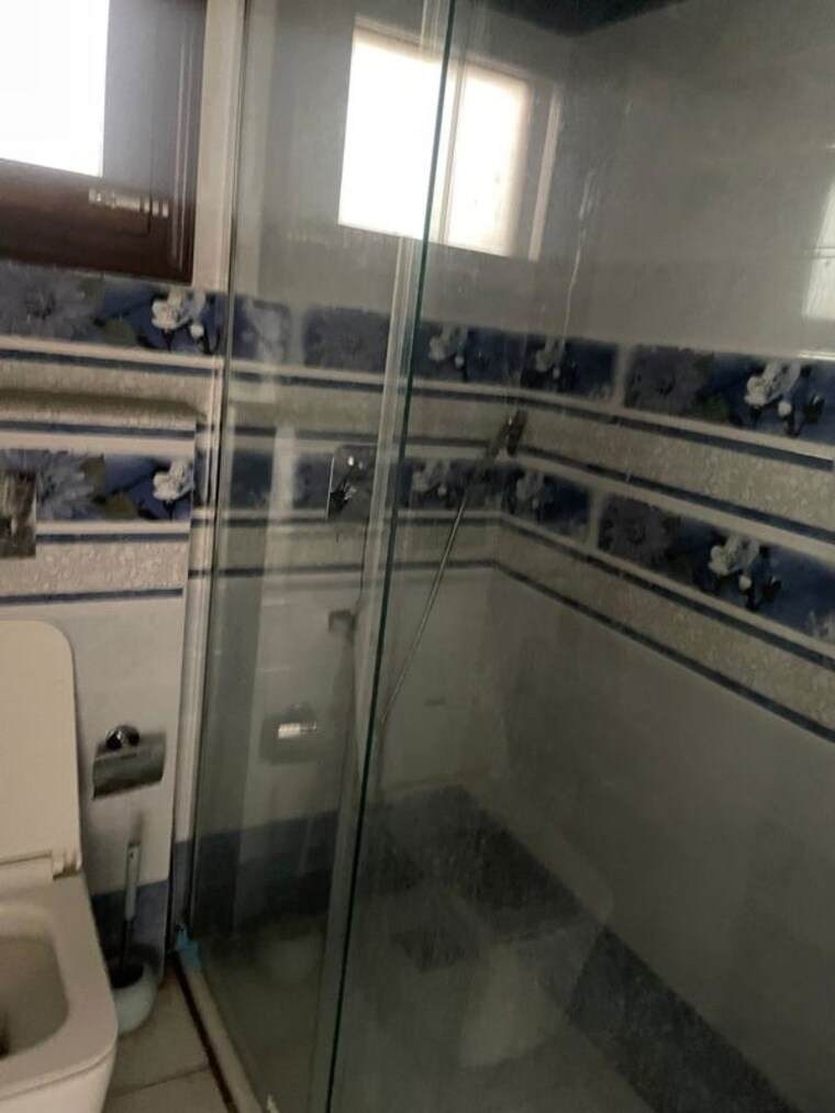 Kitchen, saket 3 Bedroom 200 Sq.Yd. Builder Floor In Saket Delhi 9772361