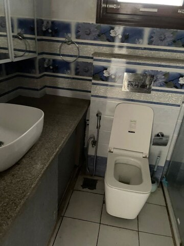 Team Area in 3 BHK Builder Floor at Saket – for Rent