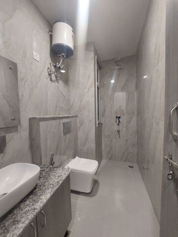 Bathroom in Studio Builder Floor at Sector 40 – for Rent