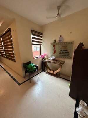 Living Room in 4 BHK Builder Floor at South Extension ii – for Rent