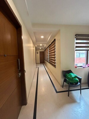 Building Lobby in 4 BHK Builder Floor at South Extension ii – for Rent