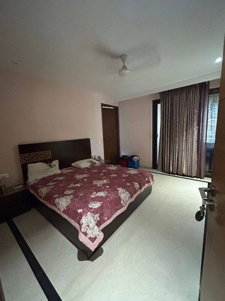 Bedroom, south extension ii 4 Bedroom 550 Sq.Yd. Builder Floor In South Extension ii Delhi 9772370