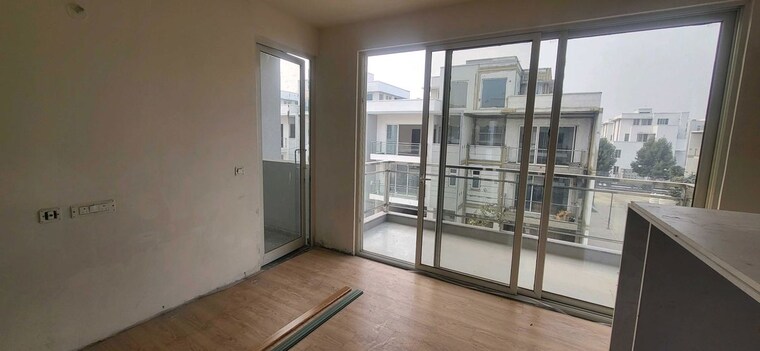 Room, godrej-golf-links-exquisite 4 Bedroom 1350 Sq.Ft. Villa In Sector 27 Yamuna Expressway Greater Noida 9772293