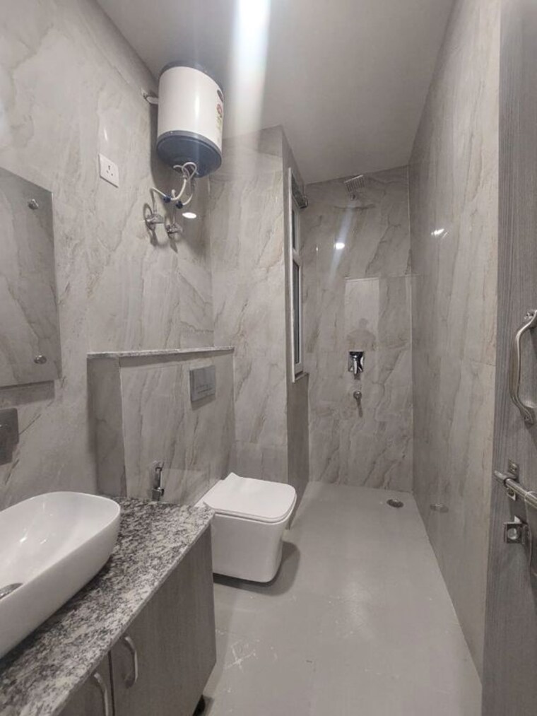 Bathroom, sector 46 Studio 644 Sq.Ft. Builder Floor In Sector 46 Gurgaon 9772384