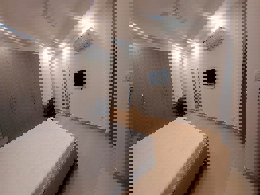 StudioBuilder Floor For Rent in Sector 46