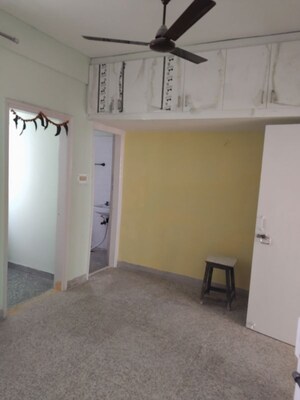 Room in 3 BHK Apartment at Sector 21c – for Rent