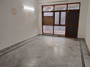 Room in 3 BHK Apartment at Sector 21c – for Sale
