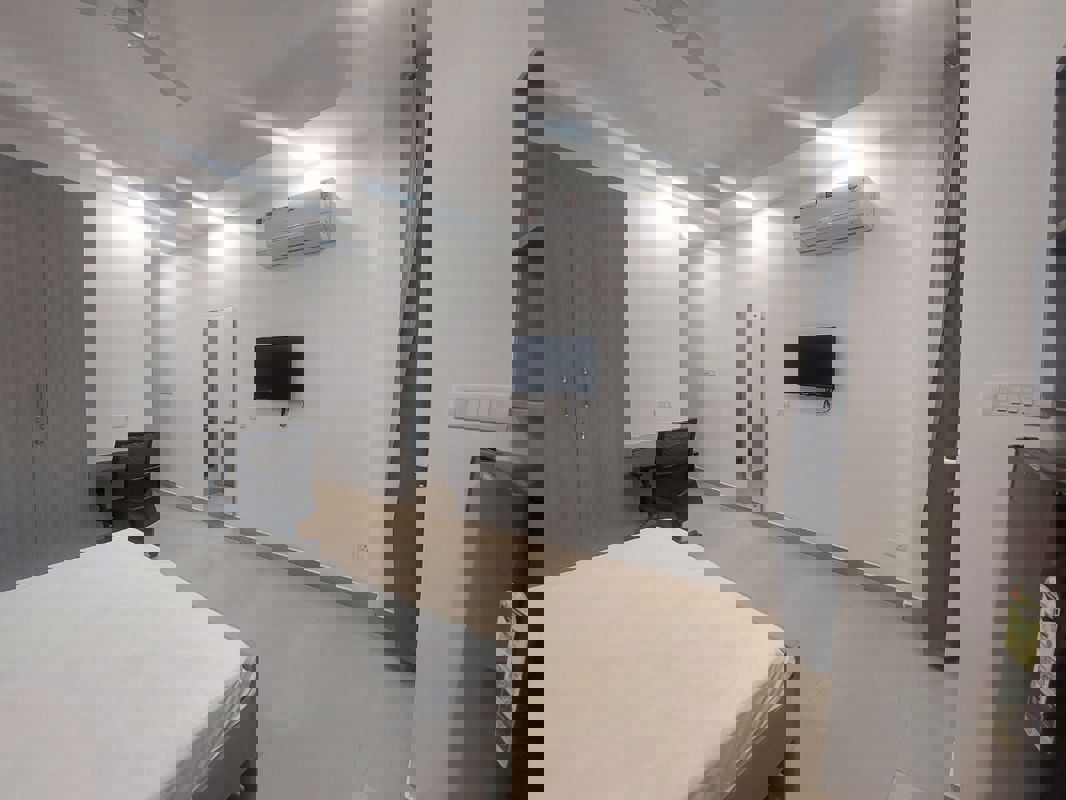 StudioBuilder Floor For Rent in Sector 51