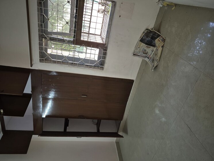 undefined, mayur vihar 2.5 Bedroom 780 Sq.Ft. Apartment In Mayur Vihar Delhi 9772391