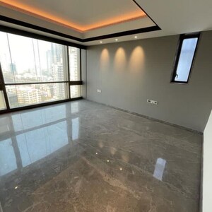 Room in 3 BHK Apartment at Lodha Trump Tower, Kamala Mill – for Rent