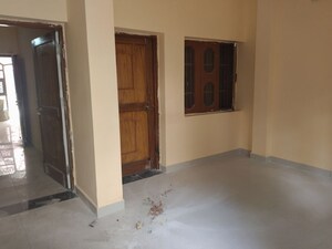 Room in 2 BHK Independent House at Sector 21c – for Rent