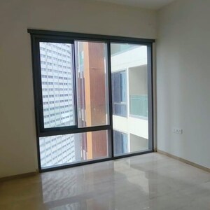 Room in 3 BHK Apartment at Piramal Mahalaxmi, Arthur rd – for Rent