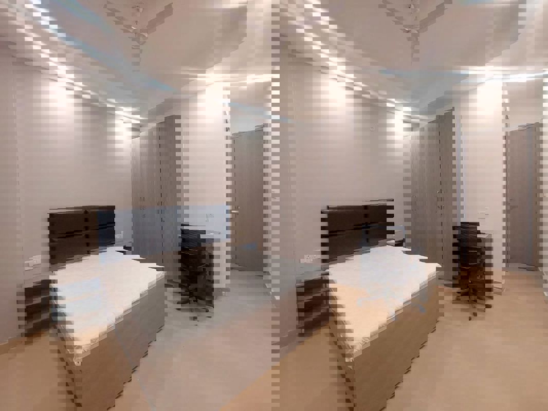 StudioBuilder Floor For Rent in Sector 32