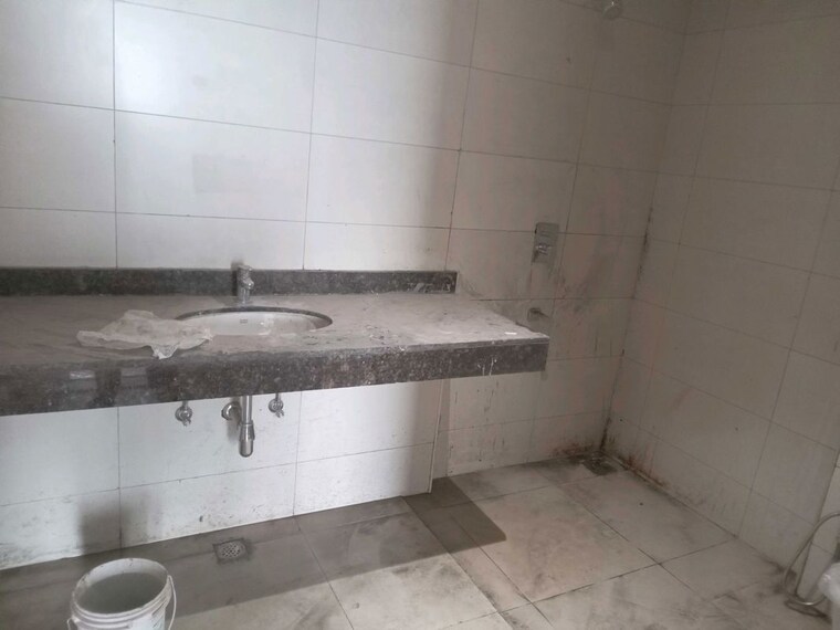 Bathroom, godrej-the-suites 2 Bedroom 1450 Sq.Ft. Apartment In Sector 27 Yamuna Expressway Greater Noida 9772409