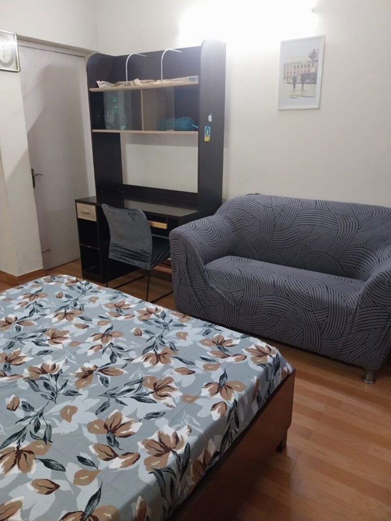 Bedroom, chittaranjan park 1 RK 400 Sq.Ft. Apartment In Chittaranjan Park Delhi 9772416