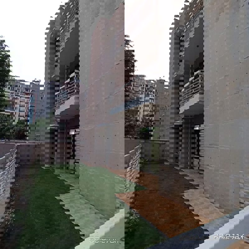 4 BHK + Pooja Room,Servant Room,Study Room,Extra Room Builder Floor For Sale in Unitech South City II