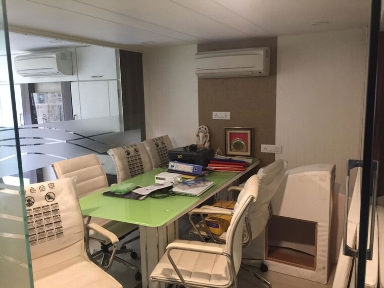 Team Area, o2-business-commercial-park Commercial Office Space 650 Sq.Ft. In Mulund West Mumbai 9772422