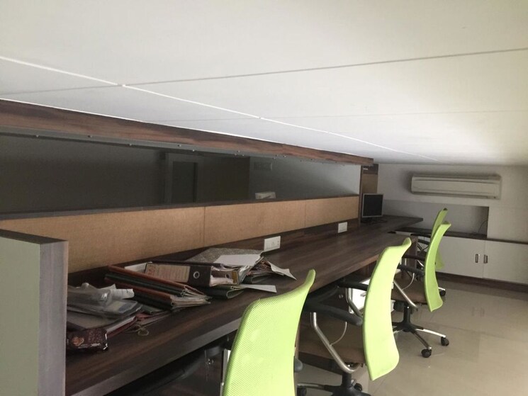 Team Area, o2-business-commercial-park Commercial Office Space 650 Sq.Ft. In Mulund West Mumbai 9772422