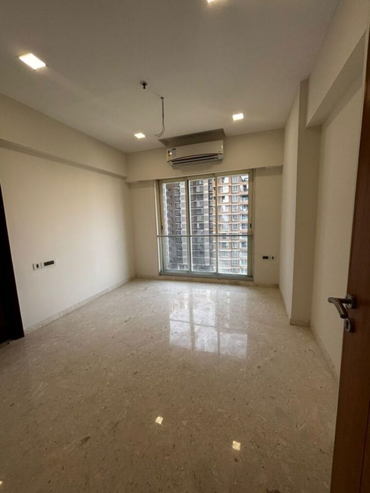 Room, ekta-tripolis 2.5 Bedroom 908 Sq.Ft. Apartment In Goregaon West Mumbai 9772430