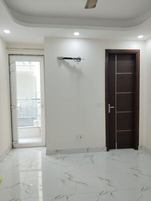 Room in 2 BHK Apartment at Panchsheel Vihar – for Rent