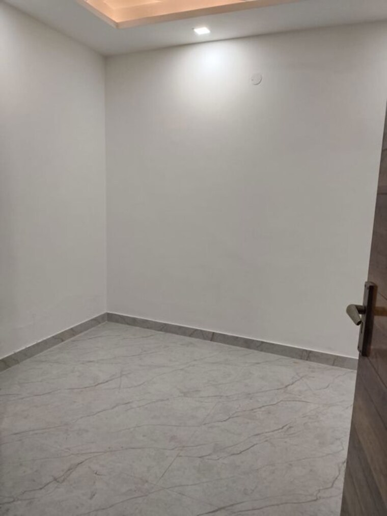 Room, panchsheel vihar 2 Bedroom 840 Sq.Ft. Apartment In Panchsheel Vihar Delhi 9772445