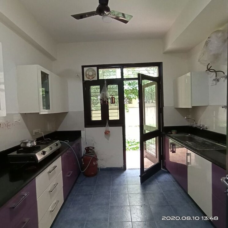 Team Area, unitech-south-city-ii 4 Bedroom 500 Sq.Yd. Builder Floor In Sector 50 Gurgaon 9772458