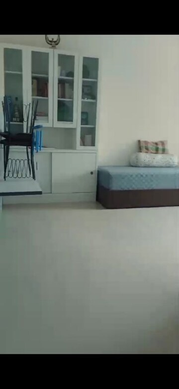 Room in 1 BHK Apartment at K Raheja Palm Spring, Malad West – for Rent