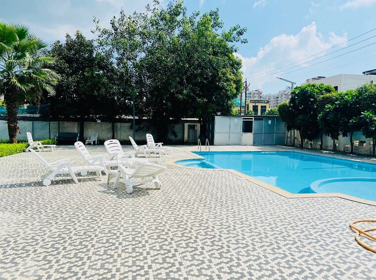 Swimming Pool, ratan-galaxy 4 Bedroom 2535 Sq.Ft. Apartment In Vrindavan Yojna Lucknow 9772460