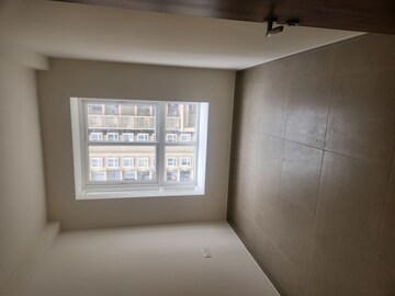 Room in 3.5 BHK Apartment at Bhartiya City Nikoo Homes 4, Thanisandra Main Road – for Sale