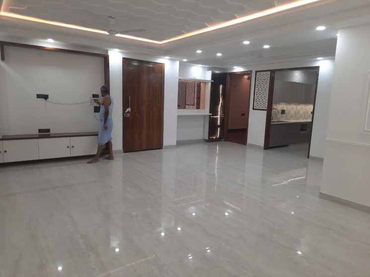 Room, bptp-eden-estate 4 Bedroom 3000 Sq.Ft. Builder Floor In Sector 81 Faridabad 9772494