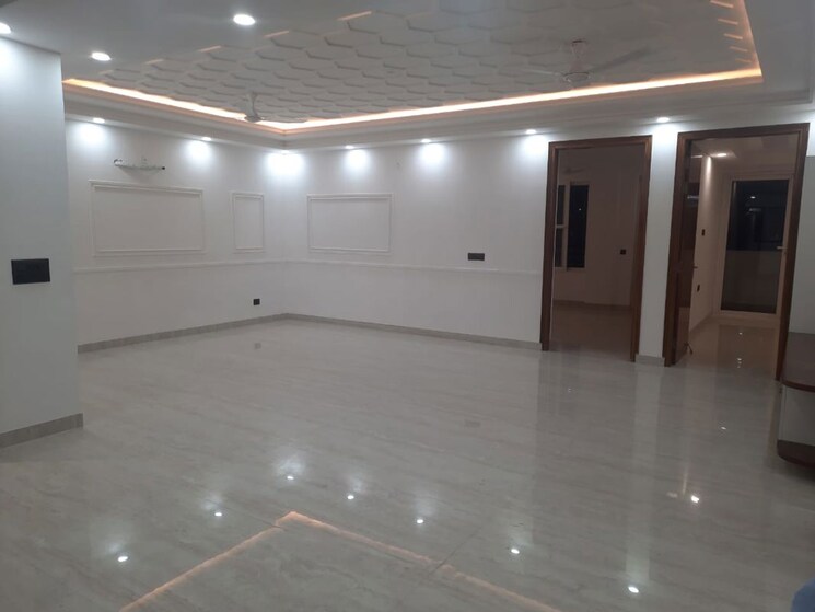 Kitchen, bptp-eden-estate 4 Bedroom 3000 Sq.Ft. Builder Floor In Sector 81 Faridabad 9772494