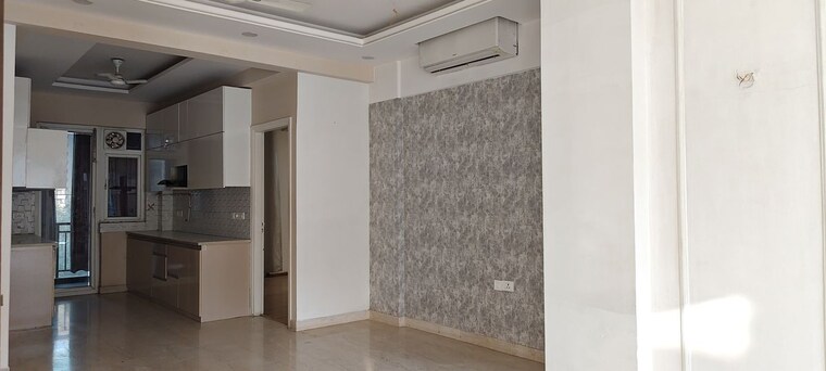 Room, bptp-astaire-gardens 3.5 Bedroom 2524 Sq.Ft. Apartment In Sector 70a Gurgaon 9772500