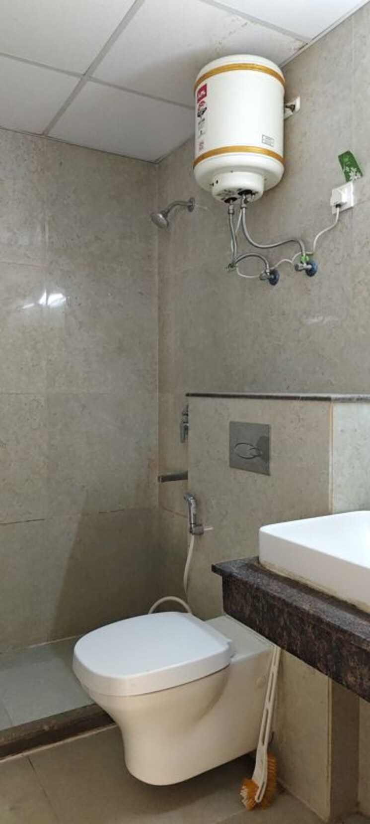 Bathroom, bptp-astaire-gardens 3.5 Bedroom 2524 Sq.Ft. Apartment In Sector 70a Gurgaon 9772500