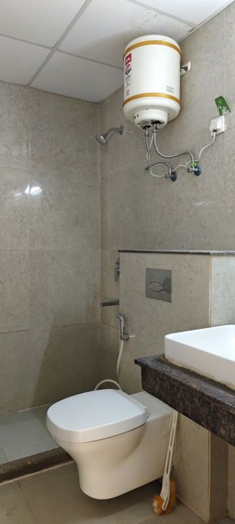 Bathroom, bptp-astaire-gardens 3.5 Bedroom 2524 Sq.Ft. Apartment In Sector 70a Gurgaon 9772500