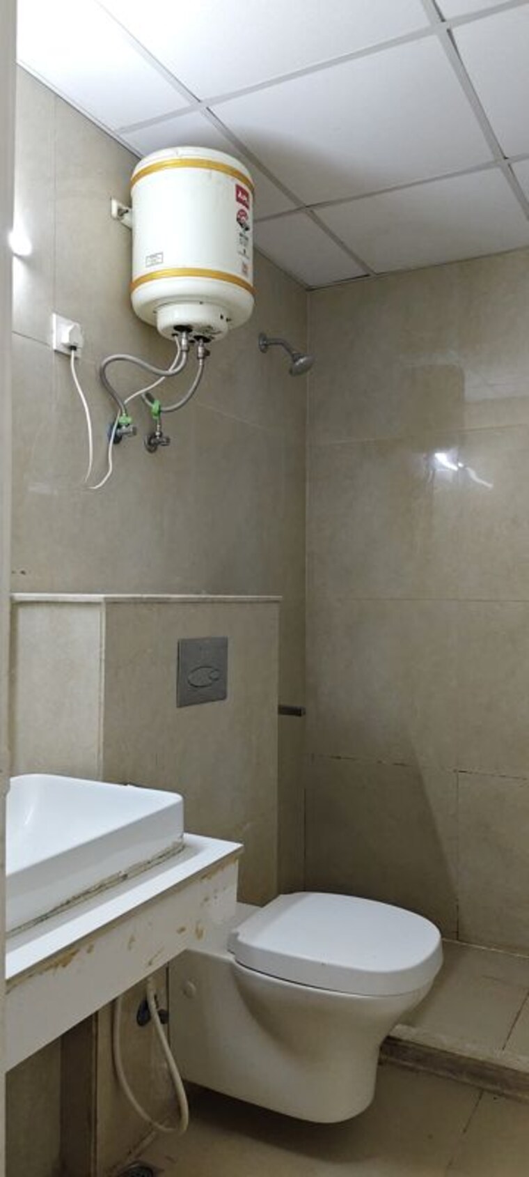 Bathroom, bptp-astaire-gardens 3.5 Bedroom 2524 Sq.Ft. Apartment In Sector 70a Gurgaon 9772500