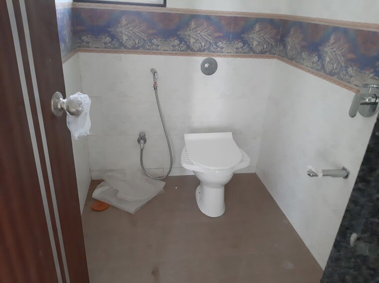 Bathroom, thakar-patliputra-heights 2 Bedroom 1000 Sq.Ft. Apartment In Anand Nagar Pune 9772515