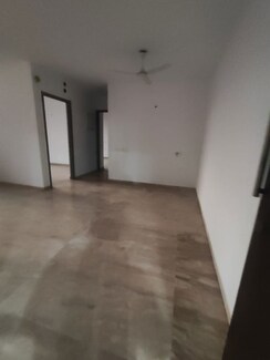 2 BHK + Pooja Room Apartment For Rent in Hiranandani Woodpark Apartment