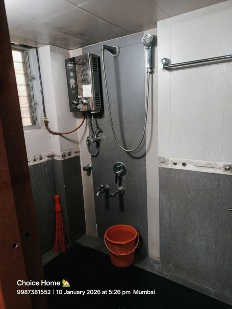 Bathroom, ghatkopar east 1 Bedroom 450 Sq.Ft. Apartment In Ghatkopar East Mumbai 9772544