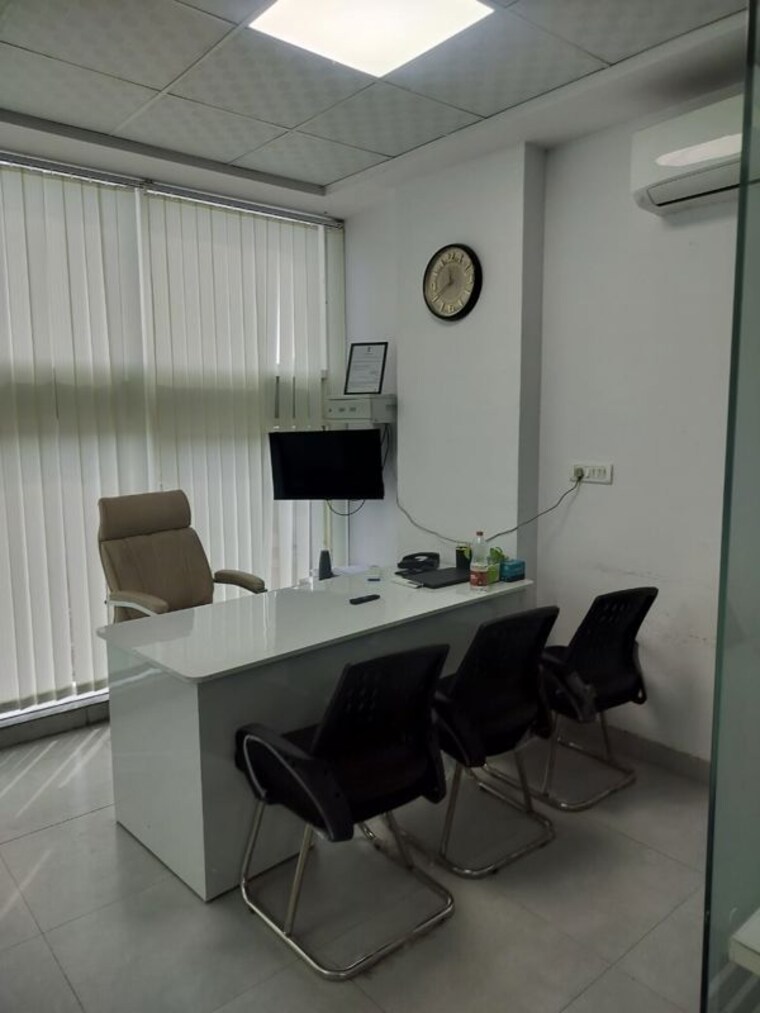 Team Area, sector 59 Commercial Office Space 2200 Sq.Ft. In Sector 59 Noida 9772550